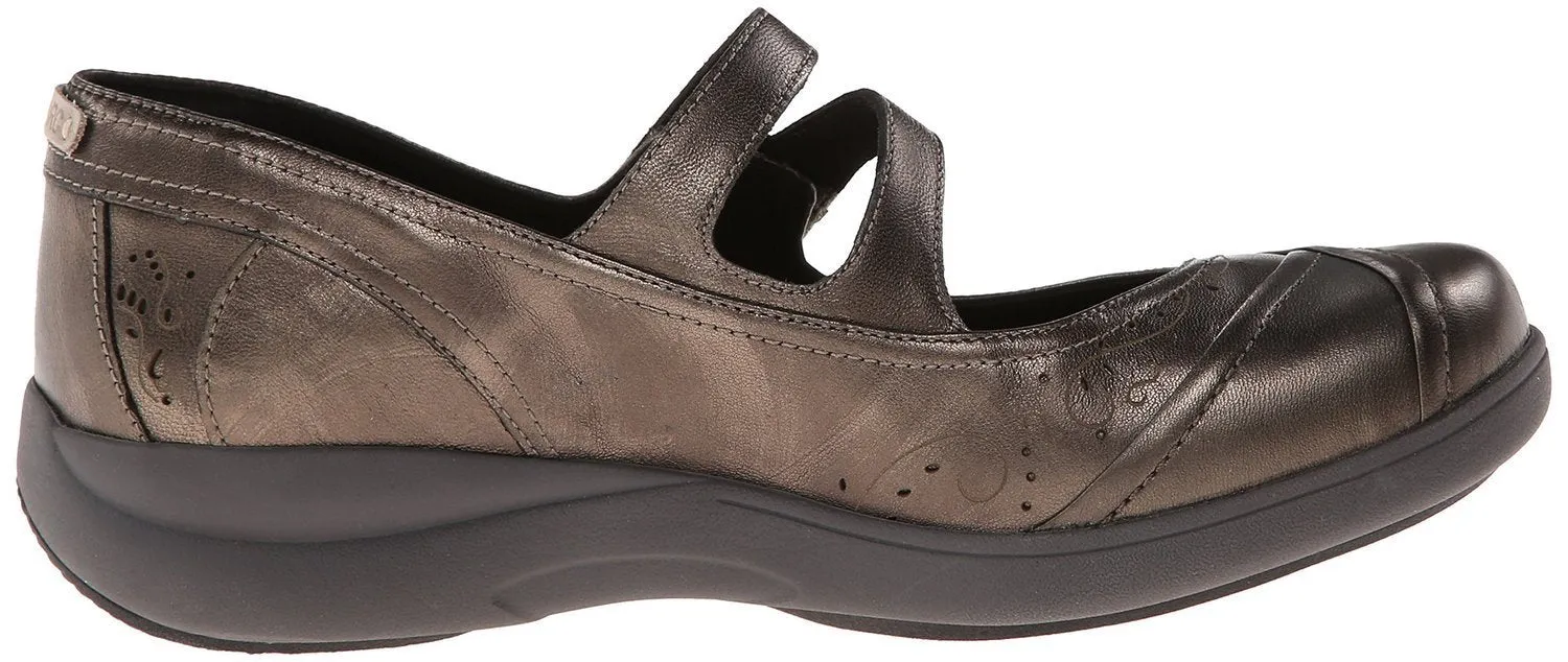 Aravon By New Balance Revshow Mary Jane Flat(Women)