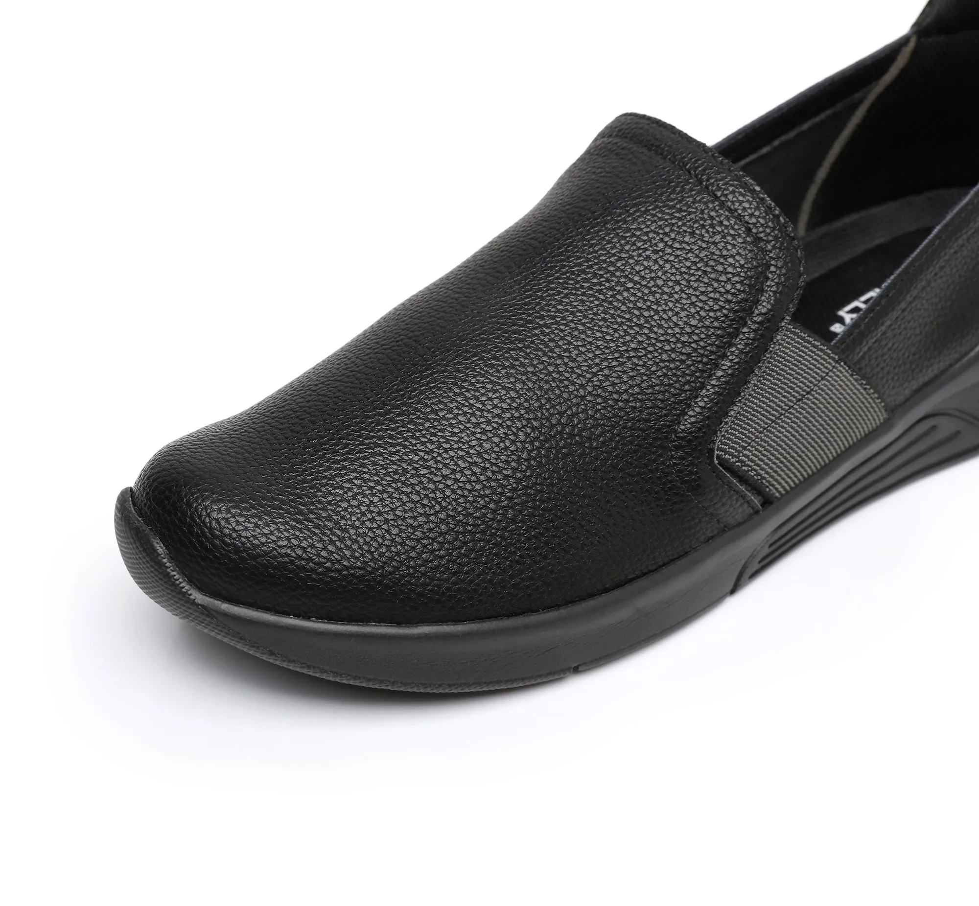 Breezy Kicks Slip-on Sneakers - All Black (970.033)