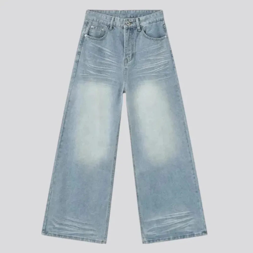 Fashionable men's jeans