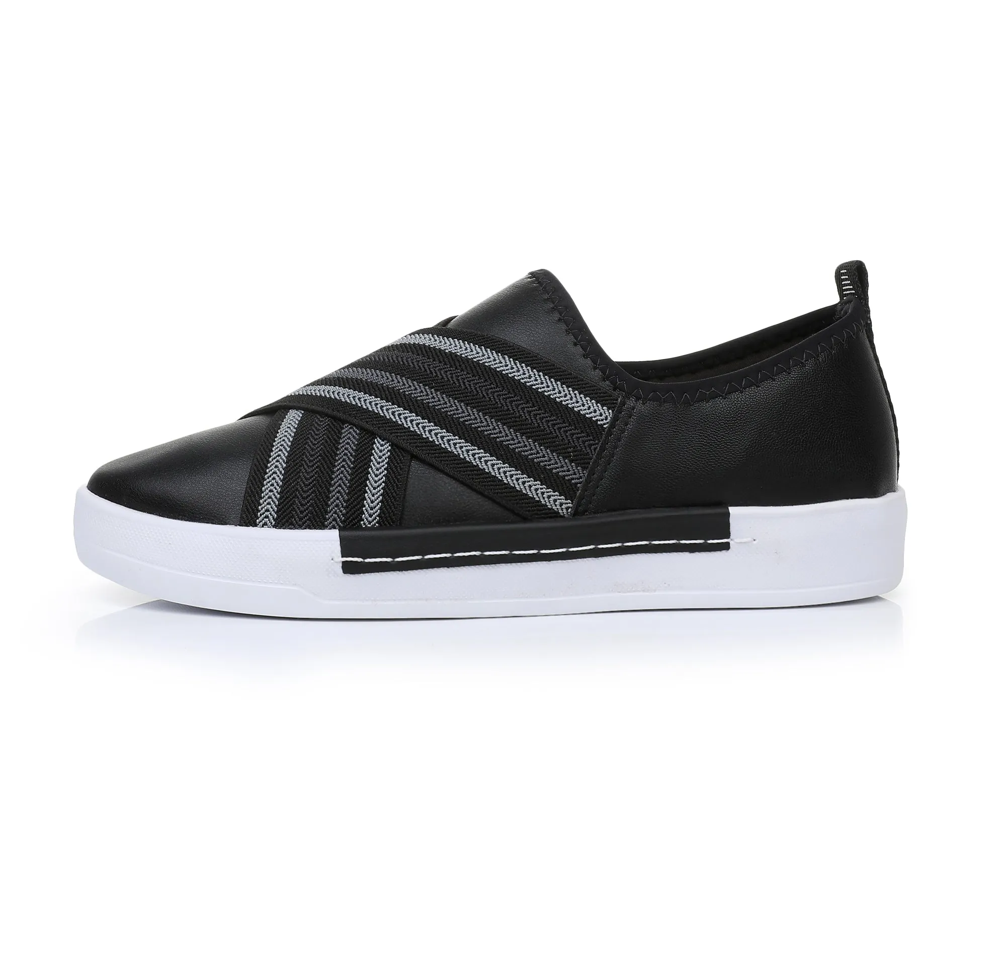 Smooth Glide Sneakers - Black (S007012)